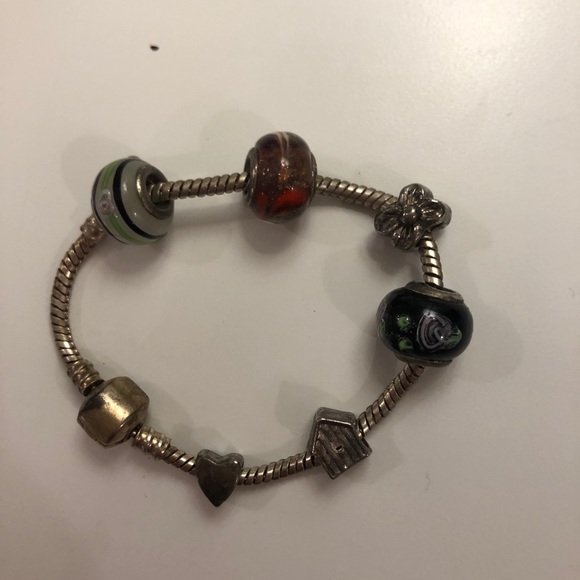 Pandora charm bracelet - Picture 1 of 3